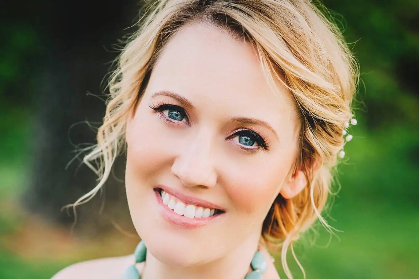 Ep. #023 - What Should You Do When Your Makeup Kit is Stolen? with Andi Sherman of Something Blue Stylists